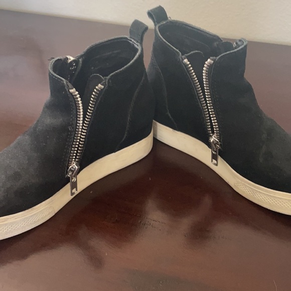 Steve Madden zippered wedge sneakers - Picture 2 of 7